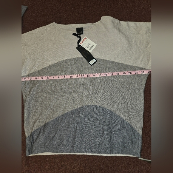 Aaeda Grey Color Block Oversized Sweater Small New - Picture 5 of 7
